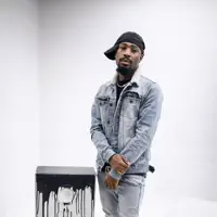 Ascolta undefined, guarda video musicali, leggi la biografia, vedi le date del tour & altro!