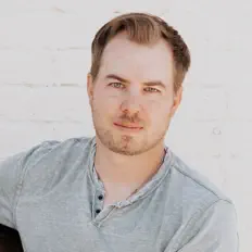 Luister naar Christopher Morse, bekijk muziekvideo's, lees de bio, bekijk de tourdata, en meer!