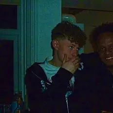 Écoutez IVOR, regardez des vidéoclips, lisez la biographie, consultez les dates de tournée et plus encore !