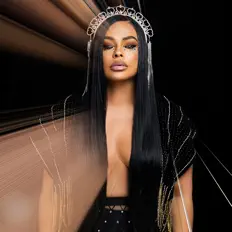 Sky Heavens सुनें, म्यूज़िक वीडियो देखें, बायो पढ़ें, दौरे की तारीखें और बहुत कुछ देखें!