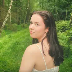Ascolta Jenny Hazel, guarda video musicali, leggi la biografia, vedi le date del tour & altro!