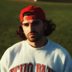 Ακούστε περιεχόμενο από Mikey Salvatore, παρακολουθήστε μουσικά βίντεο, διαβάστε το βιογραφικό, δείτε ημερομηνίες περιοδείας, και πολλά ακόμη!