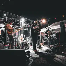 Escucha a The Rowdy Creek Band, mira vídeos musicales, lee la biografía, consulta fechas de giras y mucho más.