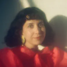 Ouve Peki Momés, vê vídeos de música, lê a biografia, vê as datas da digressão e muito mais!