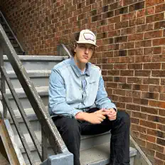 Masonthemusicianを聴いたり、ミュージックビデオを鑑賞したり、経歴やツアー日程などを確認したりしましょう！