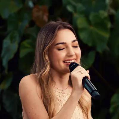 Listen to Esther Durán, watch music videos, read bio, see tour dates & more!