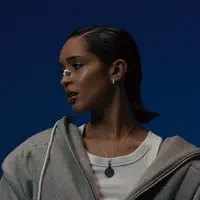 收听 undefined、观看音乐视频、阅读小传、查看巡演日期等 ！