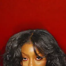 Aurumを聴いたり、ミュージックビデオを鑑賞したり、経歴やツアー日程などを確認したりしましょう！