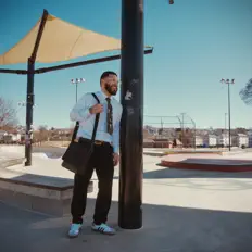 Poslechněte si interpreta EDO, sledujte hudební videa, přečtěte si životopis, podívejte se na data turné a další informace.