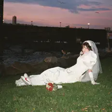 Escucha a Gabrielle Limpert, mira videos musicales, lee su biografía, consulta las fechas de las gira y más.