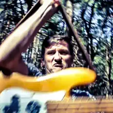 聆聽 Kornel Popławski、觀看音樂影片、閱讀小傳、查看巡演日期等！