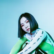 收听 HEESU、观看音乐视频、阅读小传、查看巡演日期等 ！