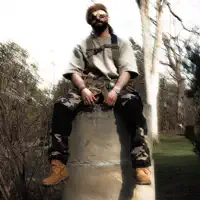 Ascolta undefined, guarda video musicali, leggi la biografia, vedi le date del tour & altro!