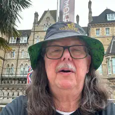 Andrew J Douglas을(를) 듣고, 뮤직 비디오를 보고, 약력을 읽고, 투어 일정 등을 확인하세요!