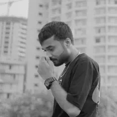 Escucha a Rohit Raj, mira vídeos musicales, lee la biografía, consulta fechas de giras y mucho más.