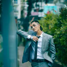 XS SHAHADAT을(를) 듣고, 뮤직 비디오를 보고, 약력을 읽고, 투어 일정 등을 확인하세요!