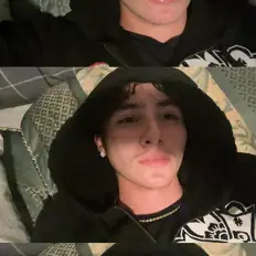 JFLWRS을(를) 듣고, 뮤직 비디오를 보고, 약력을 읽고, 투어 일정 등을 확인하세요!