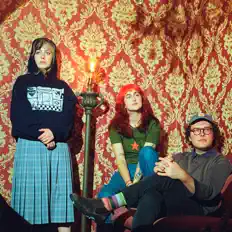 Chase Petraを聴いたり、ミュージックビデオを鑑賞したり、経歴やツアー日程などを確認したりしましょう！