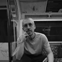 Ascolta undefined, guarda video musicali, leggi la biografia, vedi le date del tour & altro!