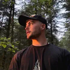 Escucha a Curtis Walsh, mira vídeos musicales, lee la biografía, consulta fechas de giras y mucho más.