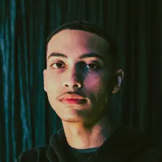 Poslechněte si interpreta Imaad Lagardien, sledujte hudební videa, přečtěte si životopis, podívejte se na data turné a další informace.