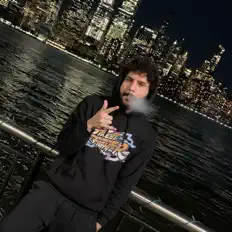 Posłuchaj wykonawcy J Wop, obejrzyj teledyski, przeczytaj biografię, zobacz daty tras koncertowych i nie tylko!