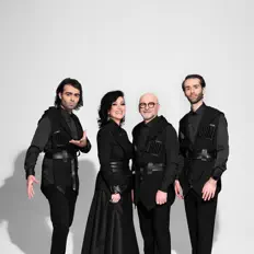 收听 BOJGUA Family、观看音乐视频、阅读小传、查看巡演日期等 ！