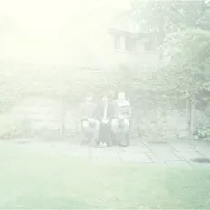 Rhode Islandを聴いたり、ミュージックビデオを鑑賞したり、経歴やツアー日程などを確認したりしましょう！