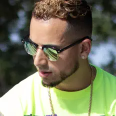 Escucha a TRPSVN, mira videos musicales, lee su biografía, consulta las fechas de las gira y más.