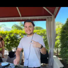 ALECS을(를) 듣고, 뮤직 비디오를 보고, 약력을 읽고, 투어 일정 등을 확인하세요!