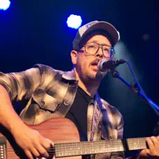 Poslechněte si interpreta TimsMusic, sledujte hudební videa, přečtěte si životopis, podívejte se na data turné a další informace.