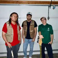 undefined सुनें, म्यूज़िक वीडियो देखें, बायो पढ़ें, दौरे की तारीखें और बहुत कुछ देखें!