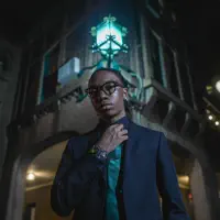 undefined: песни, клипы, биография, даты выступлений и многое другое.