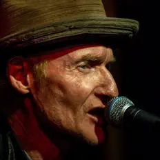 Ouve Graham Brown, vê vídeos de música, lê a biografia, vê as datas da digressão e muito mais!