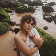 Damini Bhatla을(를) 듣고, 뮤직 비디오를 보고, 약력을 읽고, 투어 일정 등을 확인하세요!