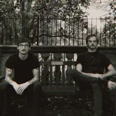 Dengarkan goodmourning, tonton video musik, baca bio, lihat tanggal tur & lainnya!