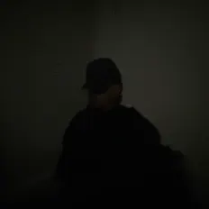 Dengarkan LE4N, tonton video musik, baca bio, lihat tanggal tur & lainnya!