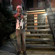 Ouça Cayhate, assista a videoclipes, leia a biografia, veja as datas das turnês e mais!