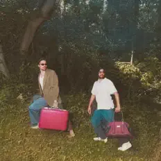 Elephant Den dinle, müzik videolarını izle, biyografisini oku, tur tarihlerini ve daha fazlasını gör!