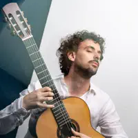 收听 undefined、观看音乐视频、阅读小传、查看巡演日期等 ！