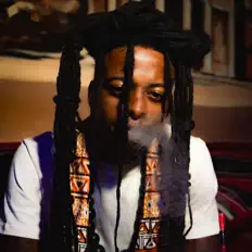 聆聽 Kd4real、觀看音樂影片、閱讀小傳、查看巡演日期等！