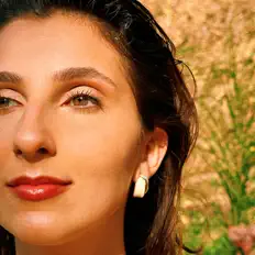 Escucha a Isa Vicarpi, mira vídeos musicales, lee la biografía, consulta fechas de giras y mucho más.