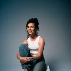 Dengarkan Noa R., tonton video musik, baca bio, lihat tanggal tur & lainnya!