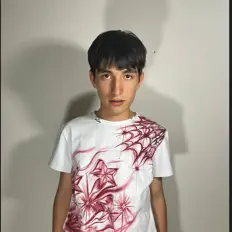 Ascolta Charbel, guarda video musicali, leggi la biografia, vedi le date del tour & altro!