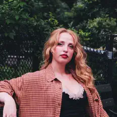 Listen to Elizabeth Moen, watch music videos, read bio, see tour dates & more!