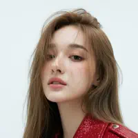 聆聽 undefined、觀看音樂影片、閱讀小傳、查看巡演日期等！