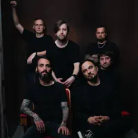 收听 undefined、观看音乐视频、阅读小传、查看巡演日期等 ！