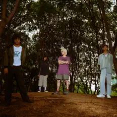 Dengarkan Seventh of July, tonton video musik, baca bio, lihat tanggal tur & lainnya!