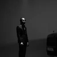 undefined을(를) 듣고, 뮤직 비디오를 보고, 약력을 읽고, 투어 일정 등을 확인하세요!