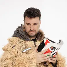 Dengarkan Jim Moray, tonton video musik, baca bio, lihat tanggal tur & lainnya!